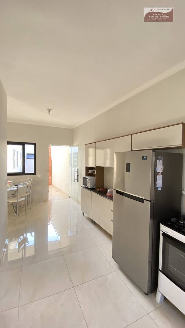 Casa à venda com 3 quartos, 126m² - Foto 3