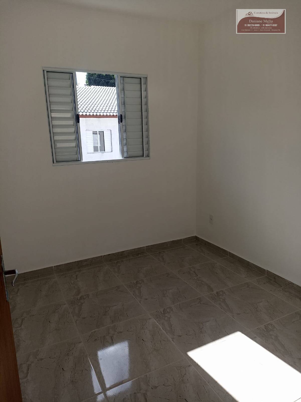 Casa à venda com 2 quartos, 115m² - Foto 3