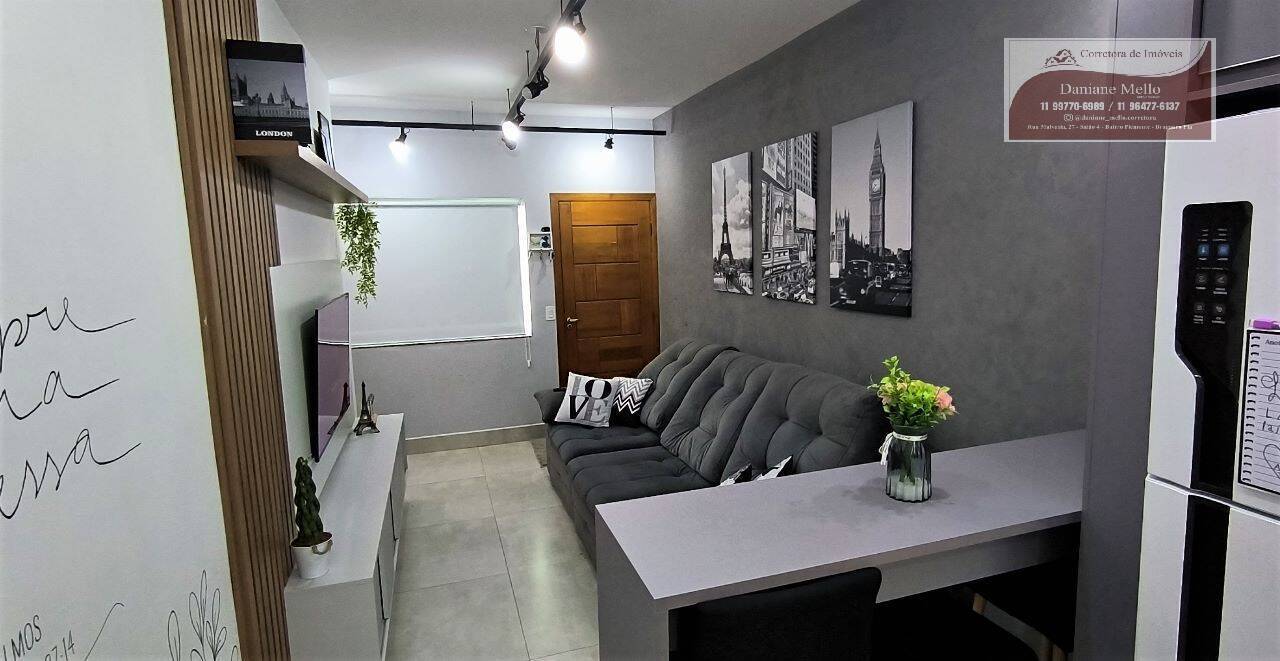 Casa à venda com 3 quartos, 69m² - Foto 4