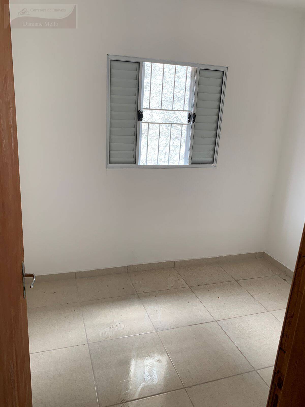 Casa à venda com 2 quartos, 60m² - Foto 3