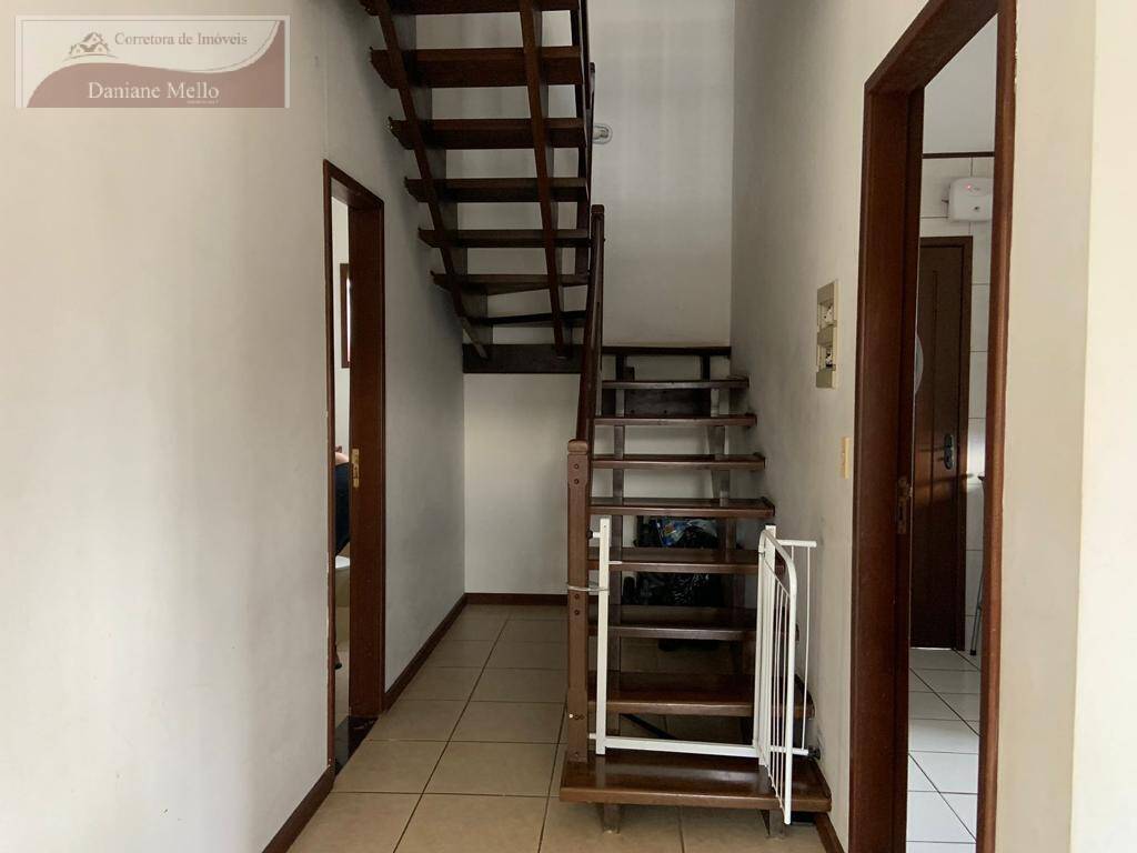 Sobrado à venda com 3 quartos, 300m² - Foto 8