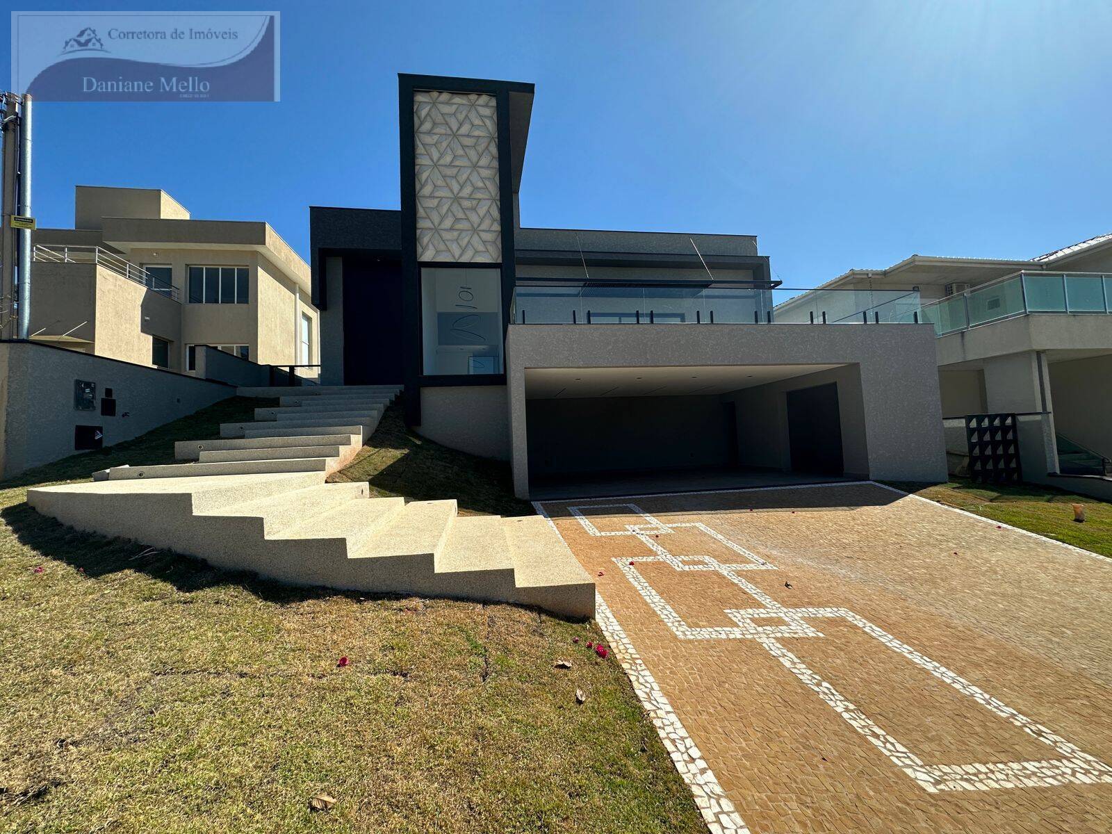 Casa de Condomínio à venda com 4 quartos, 327m² - Foto 3