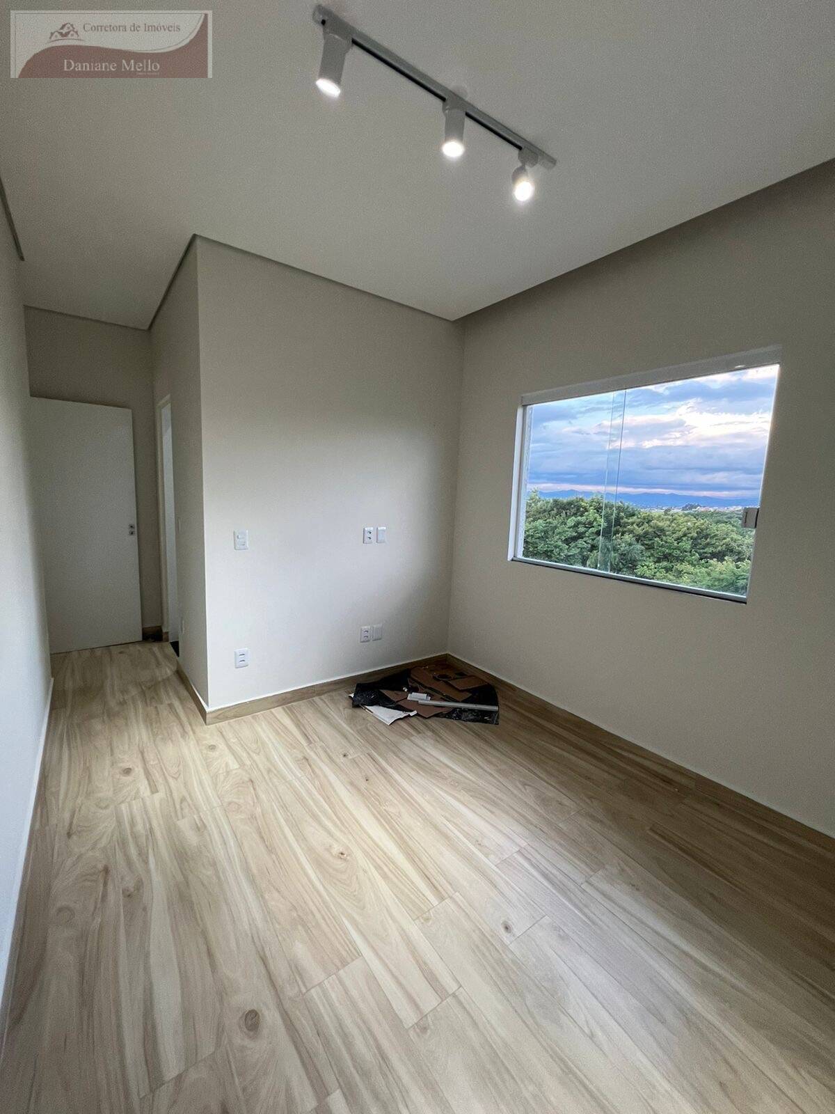 Casa à venda com 3 quartos, 147m² - Foto 7