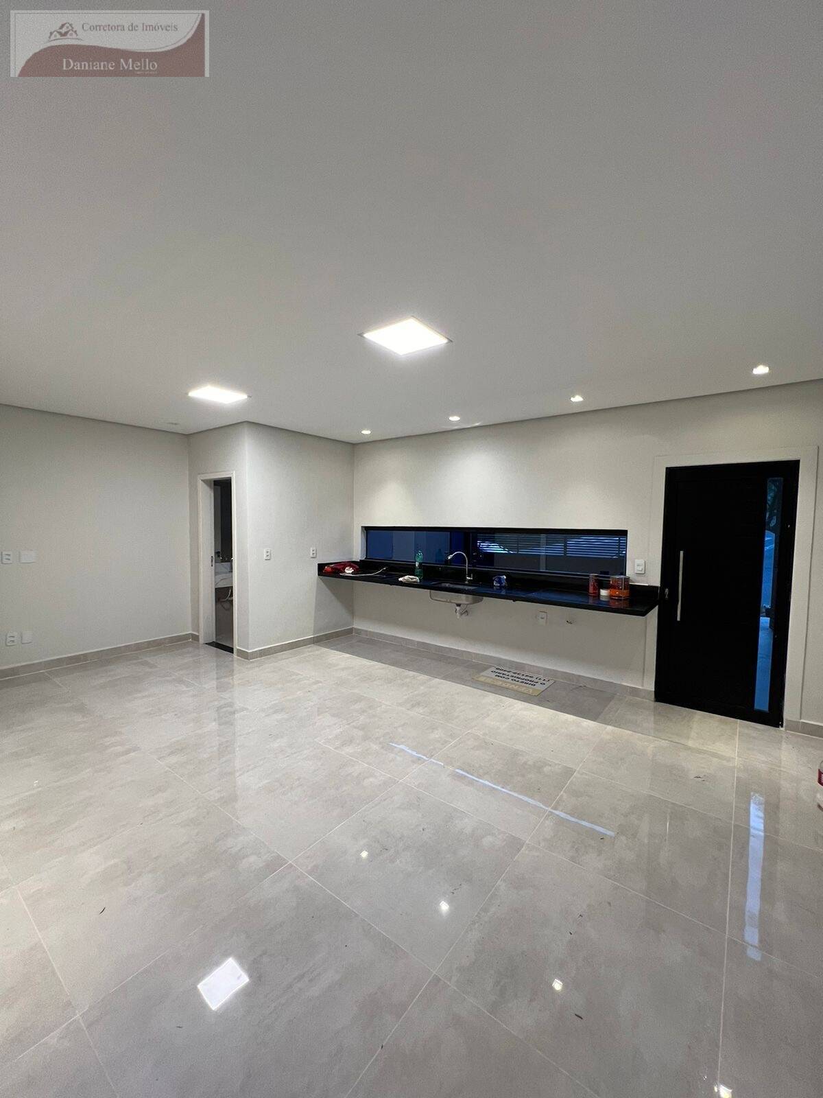 Casa à venda com 3 quartos, 120m² - Foto 2