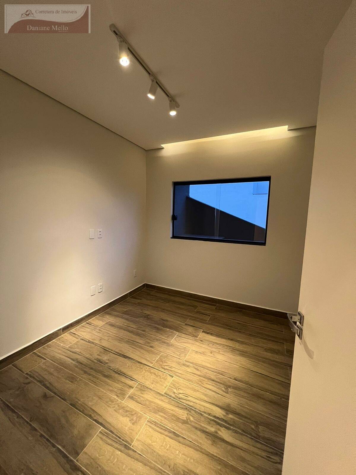 Casa à venda com 3 quartos, 120m² - Foto 7