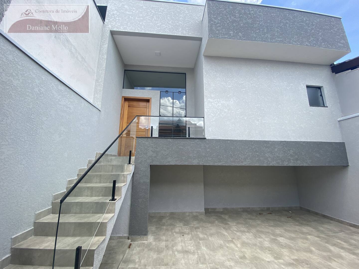 Casa à venda com 3 quartos, 140m² - Foto 1