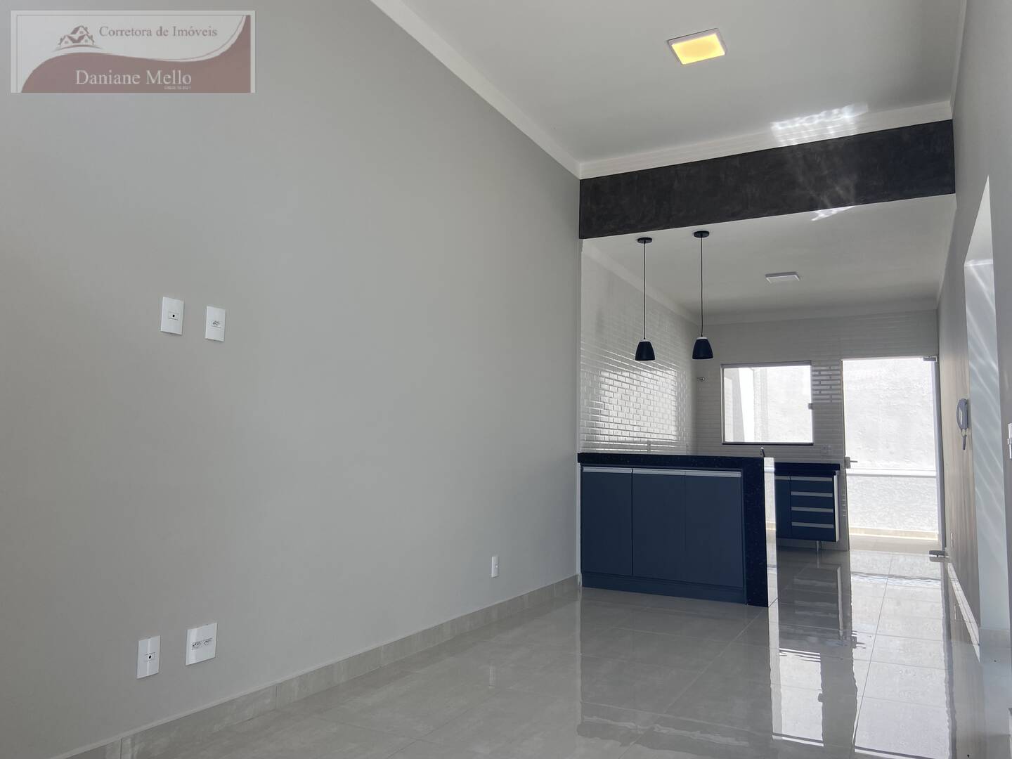 Casa à venda com 3 quartos, 140m² - Foto 2