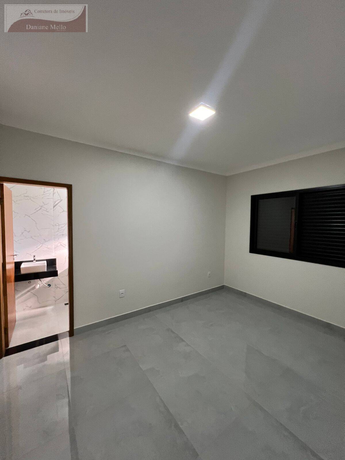 Casa à venda com 3 quartos, 116m² - Foto 9