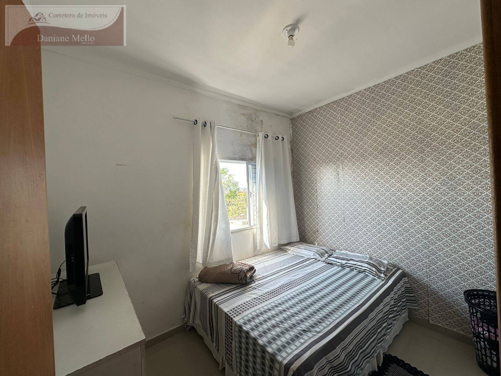 Casa à venda com 3 quartos, 180m² - Foto 2