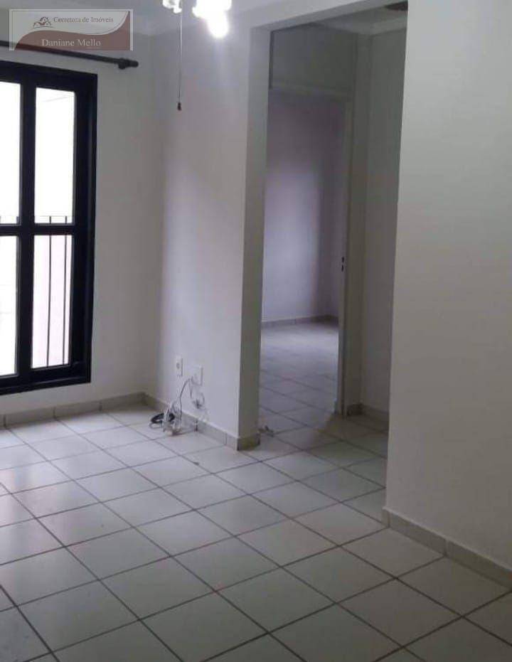 Apartamento à venda com 2 quartos, 44m² - Foto 13