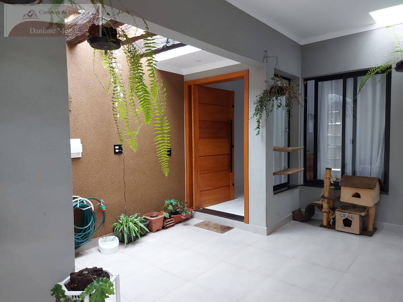 Casa à venda com 3 quartos, 116m² - Foto 2