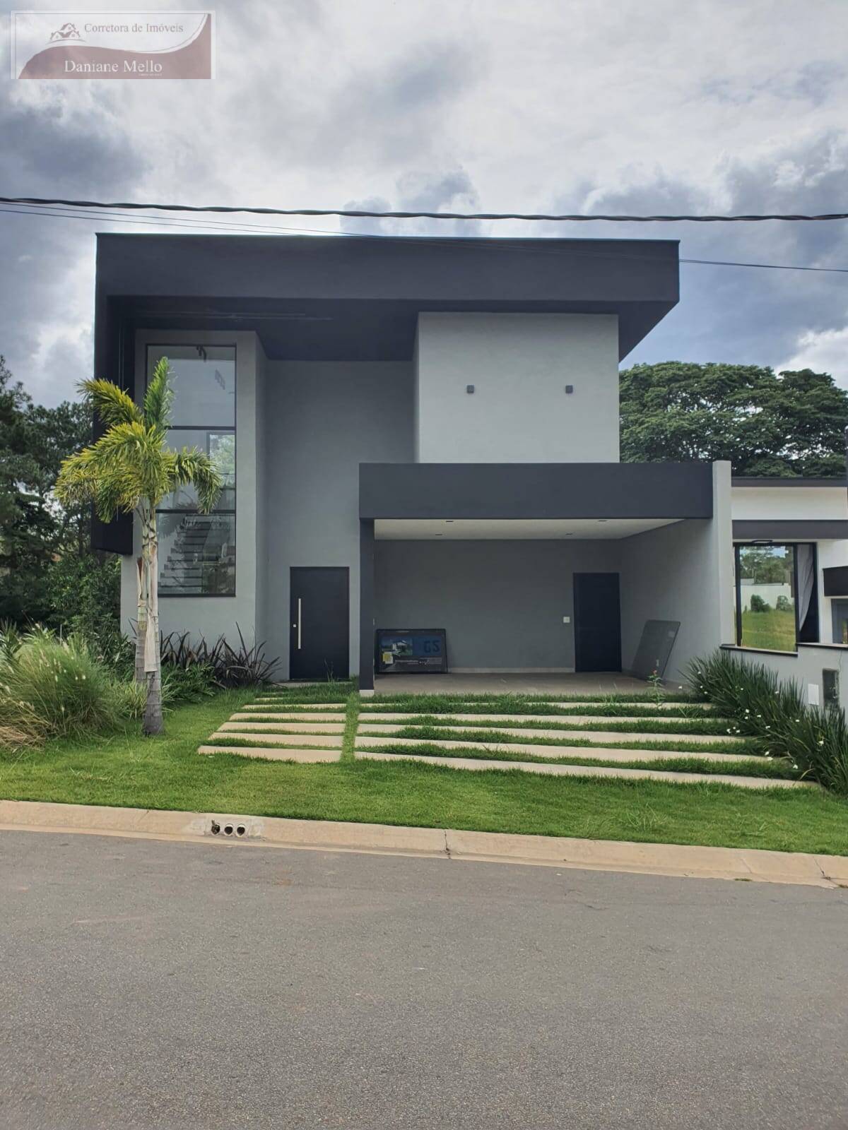 Casa de Condomínio à venda com 3 quartos, 198m² - Foto 1