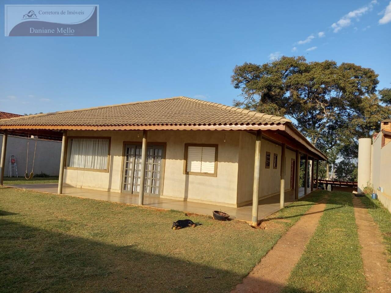 Fazenda à venda com 4 quartos, 1000m² - Foto 1