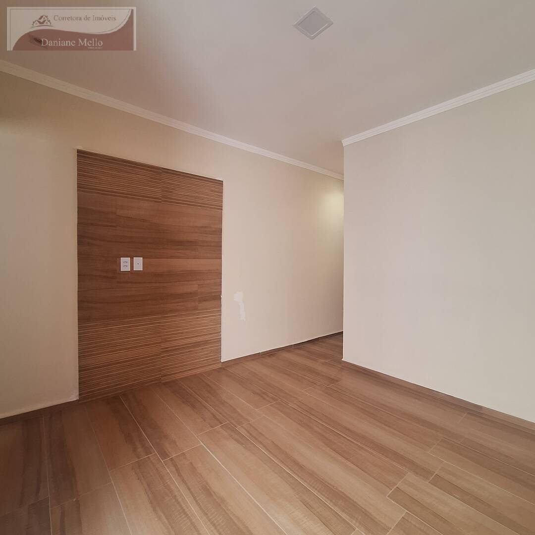 Casa à venda com 3 quartos, 65m² - Foto 4