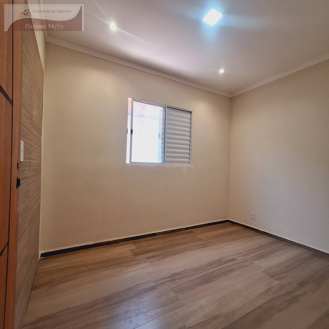 Casa à venda com 3 quartos, 65m² - Foto 6