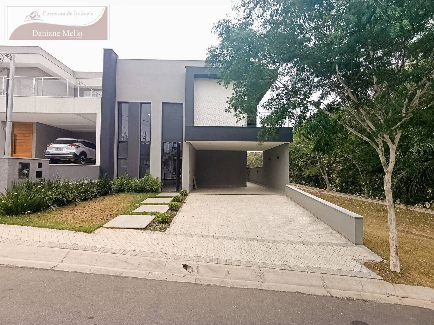 Casa de Condomínio à venda com 5 quartos, 313m² - Foto 2