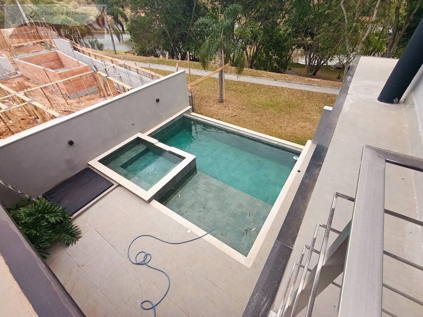 Casa de Condomínio à venda com 5 quartos, 313m² - Foto 24