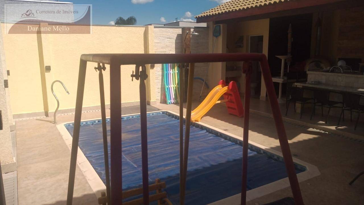 Casa de Condomínio à venda com 3 quartos, 215m² - Foto 6