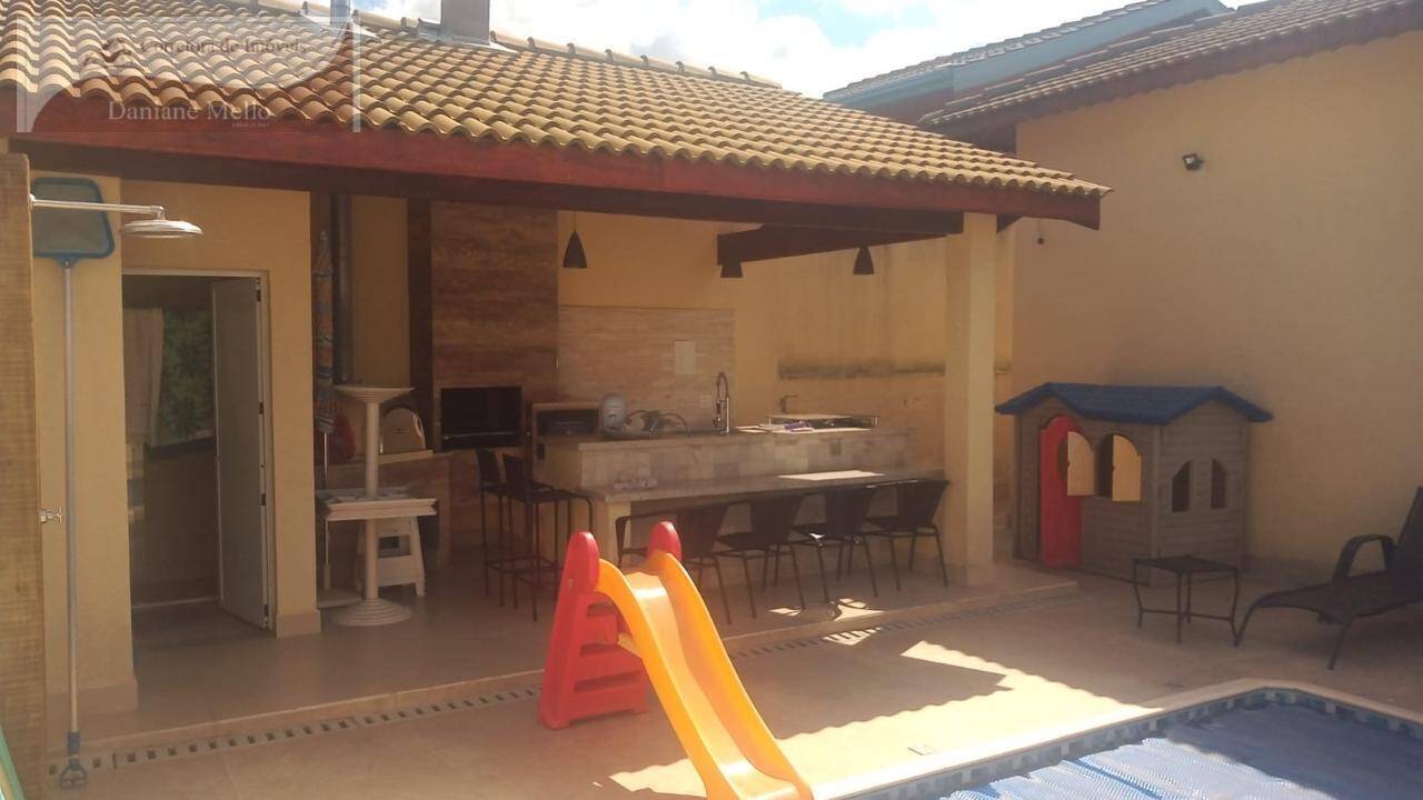 Casa de Condomínio à venda com 3 quartos, 215m² - Foto 17