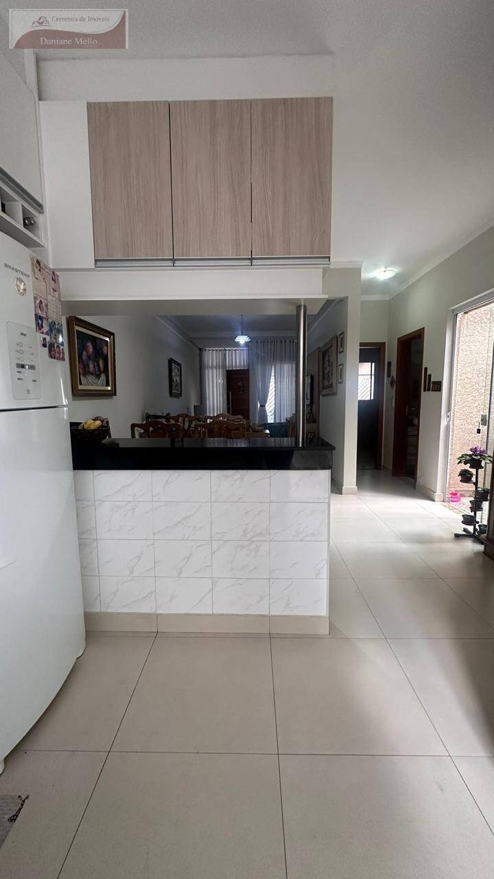 Casa à venda com 3 quartos, 110m² - Foto 6