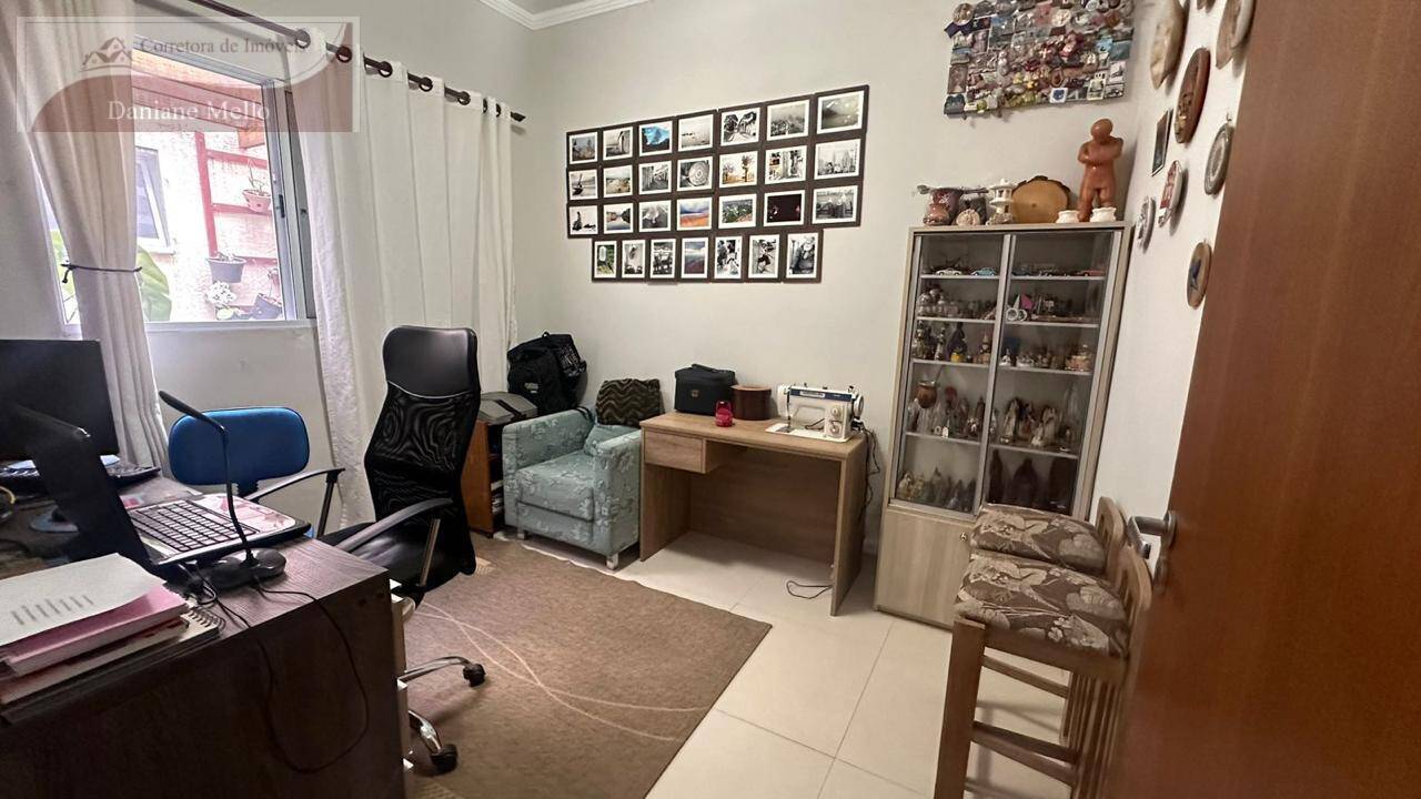 Casa à venda com 3 quartos, 110m² - Foto 8