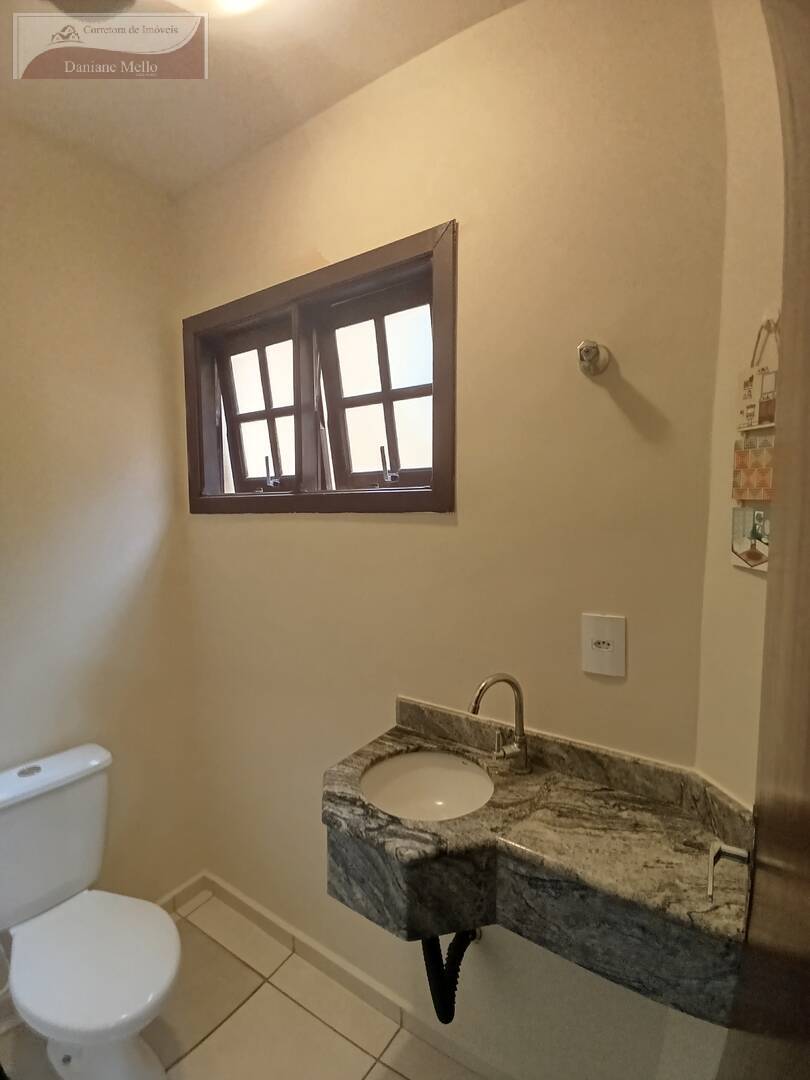 Casa para alugar com 3 quartos, 140m² - Foto 3