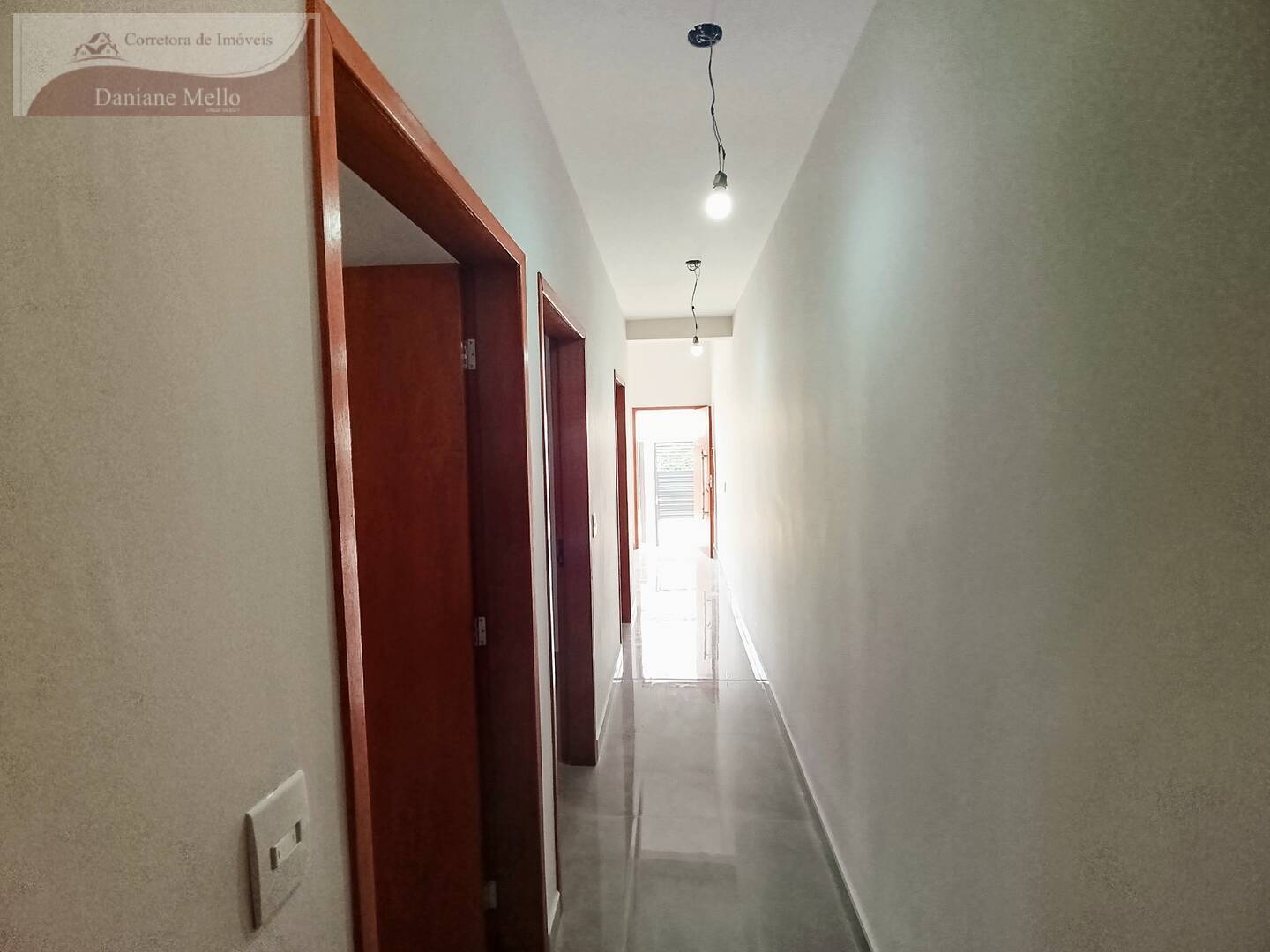 Casa à venda com 3 quartos, 80m² - Foto 4